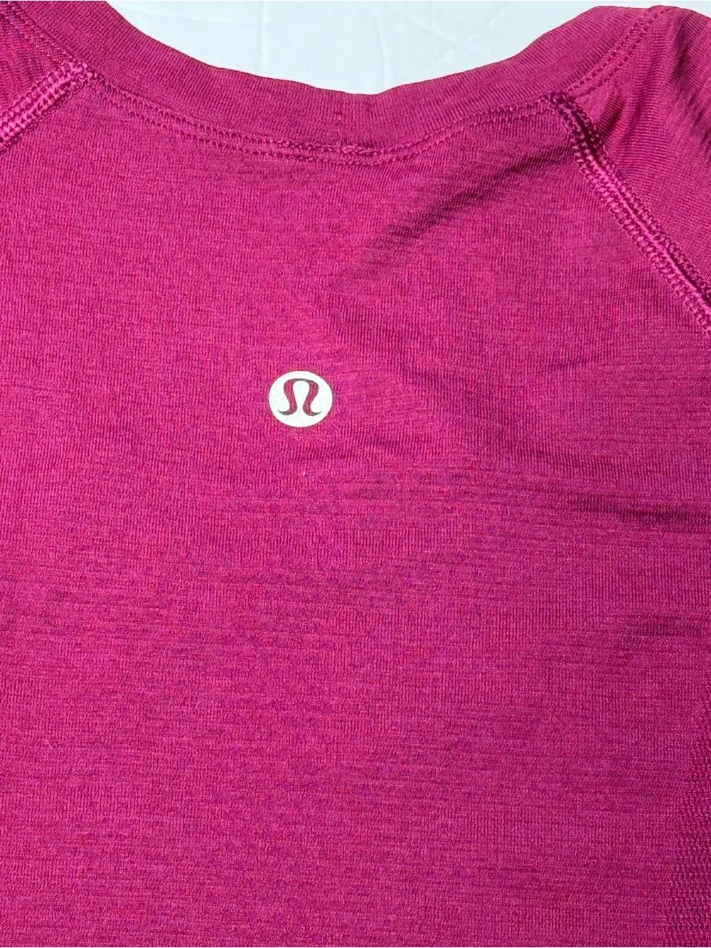 Lululemon Swiftly Tech Short Sleeve Tee Shirt 2.0 in Purple Highlight Size 6 - Picture 6 of 7